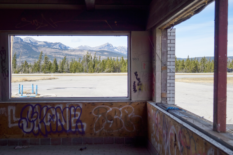 Illustration for article titled Photodump. Mountains and Graffiti, oh my!